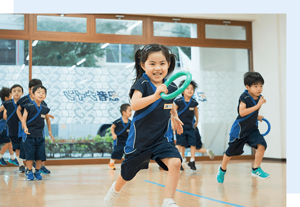 忍者ナインでレッスンを受ける子どもたち
