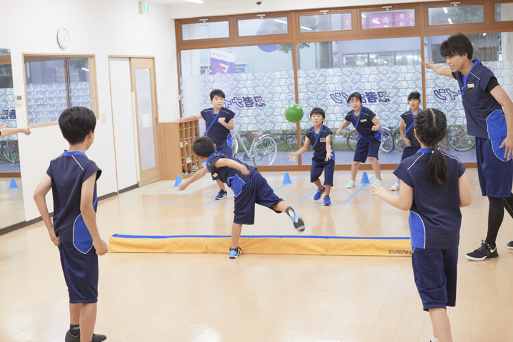 09 落下地点の予測はフィールドスポーツに役立ちます