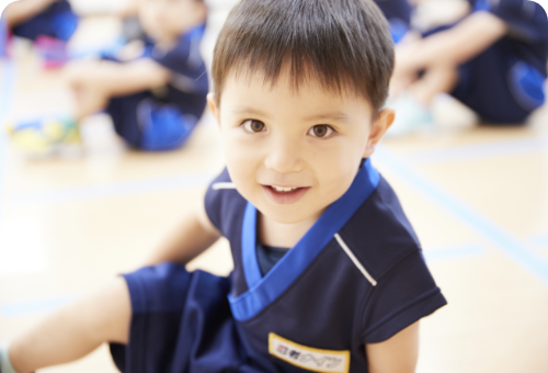 07 定期的に表彰するＭＶＰでは、優勝チームに関係なくお子さま一人一人の成長や姿勢を見て選出します。